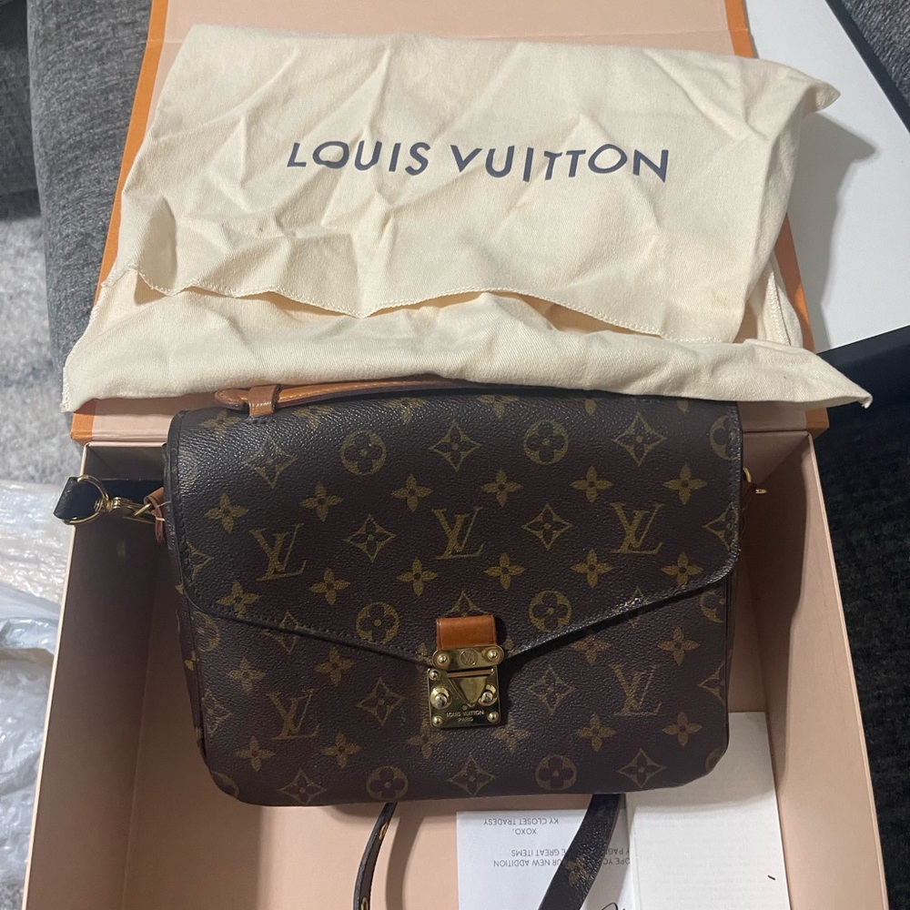 Louis Vuitton Pochette Métis